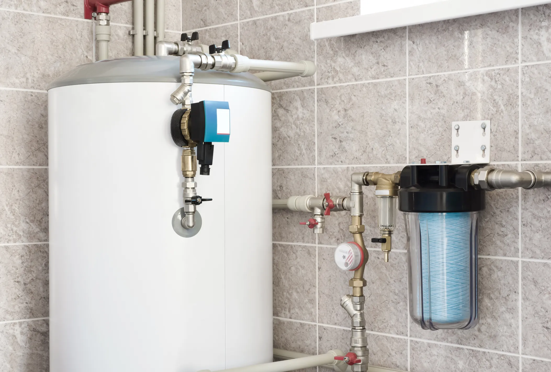 Easy Ways to Re-Light a Water Heater Pilot Light blog image